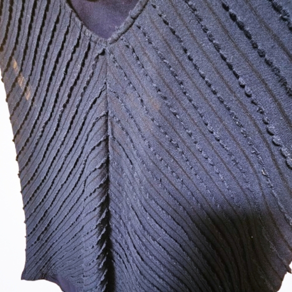 Maurices Navy Blue Top with Keyhole Back - Picture 4 of 9